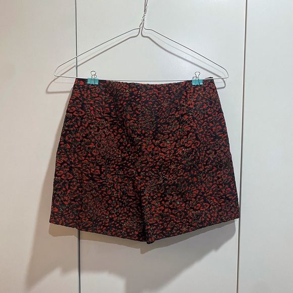 Zara Shorts - Picture 2 of 6